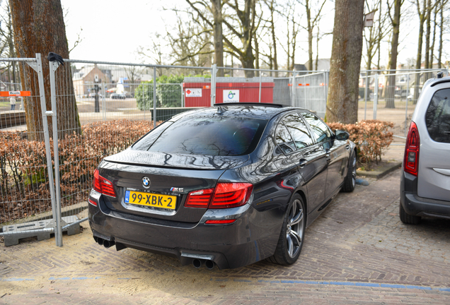 BMW M5 F10 2011