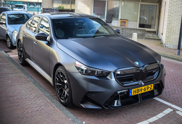 BMW M5 G90