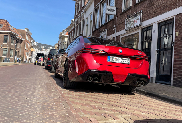 BMW M5 G90