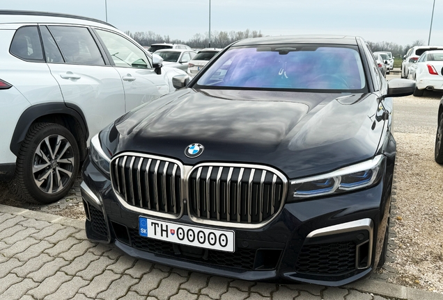 BMW M760Li xDrive 2019