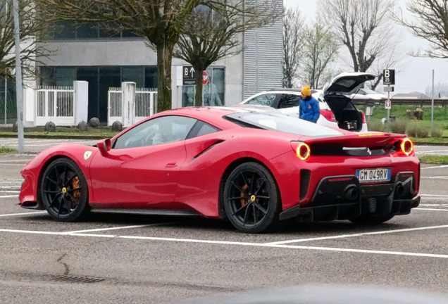 Ferrari 488 Pista