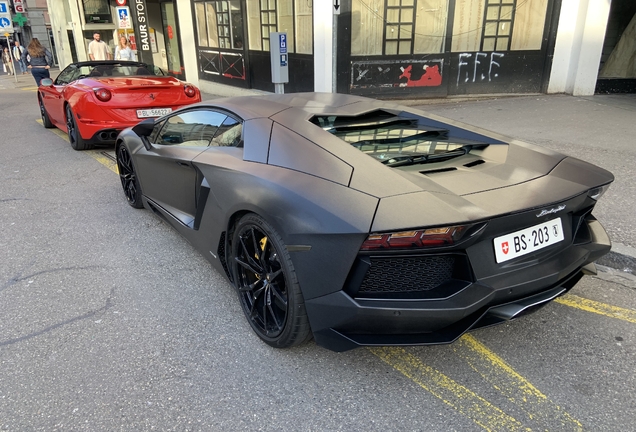 Lamborghini Aventador LP700-4