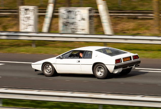 Lotus Esprit S1