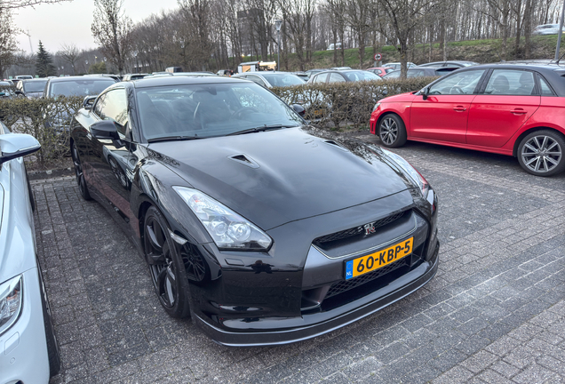 Nissan GT-R