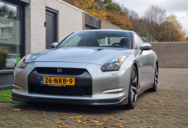 Nissan GT-R