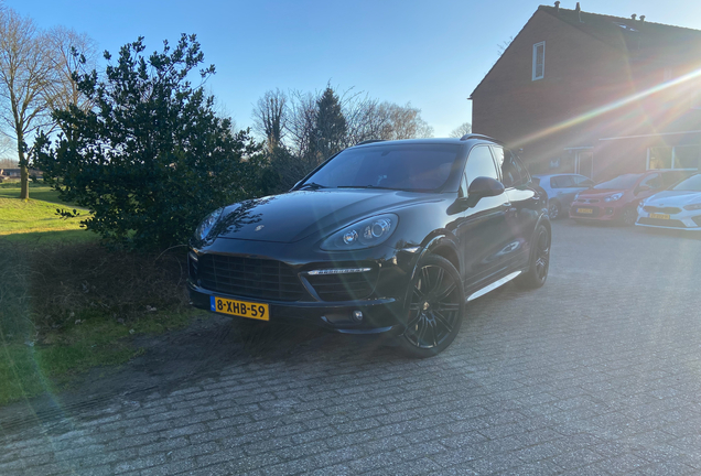 Porsche 958 Cayenne GTS