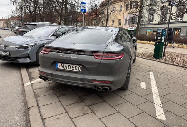 Porsche 971 Panamera Turbo