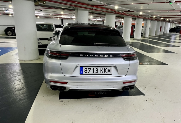 Porsche 971 Panamera Turbo S E-Hybrid Sport Turismo