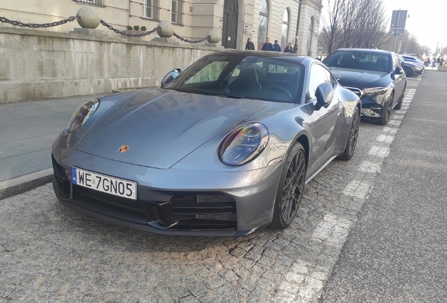 Porsche 992 Carrera 4S