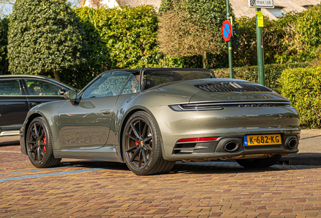 Porsche 992 Carrera 4S Cabriolet