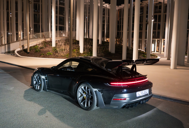 Porsche 992 GT3 RS Weissach Package