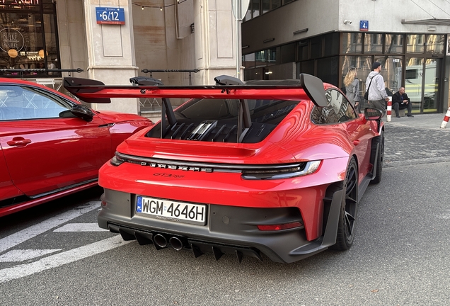 Porsche 992 GT3 RS Weissach Package