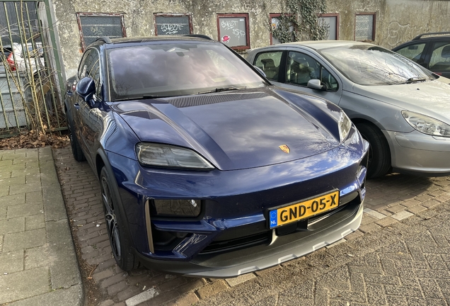 Porsche Macan EV Turbo