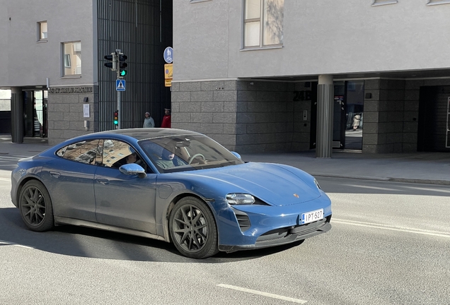 Porsche Taycan GTS