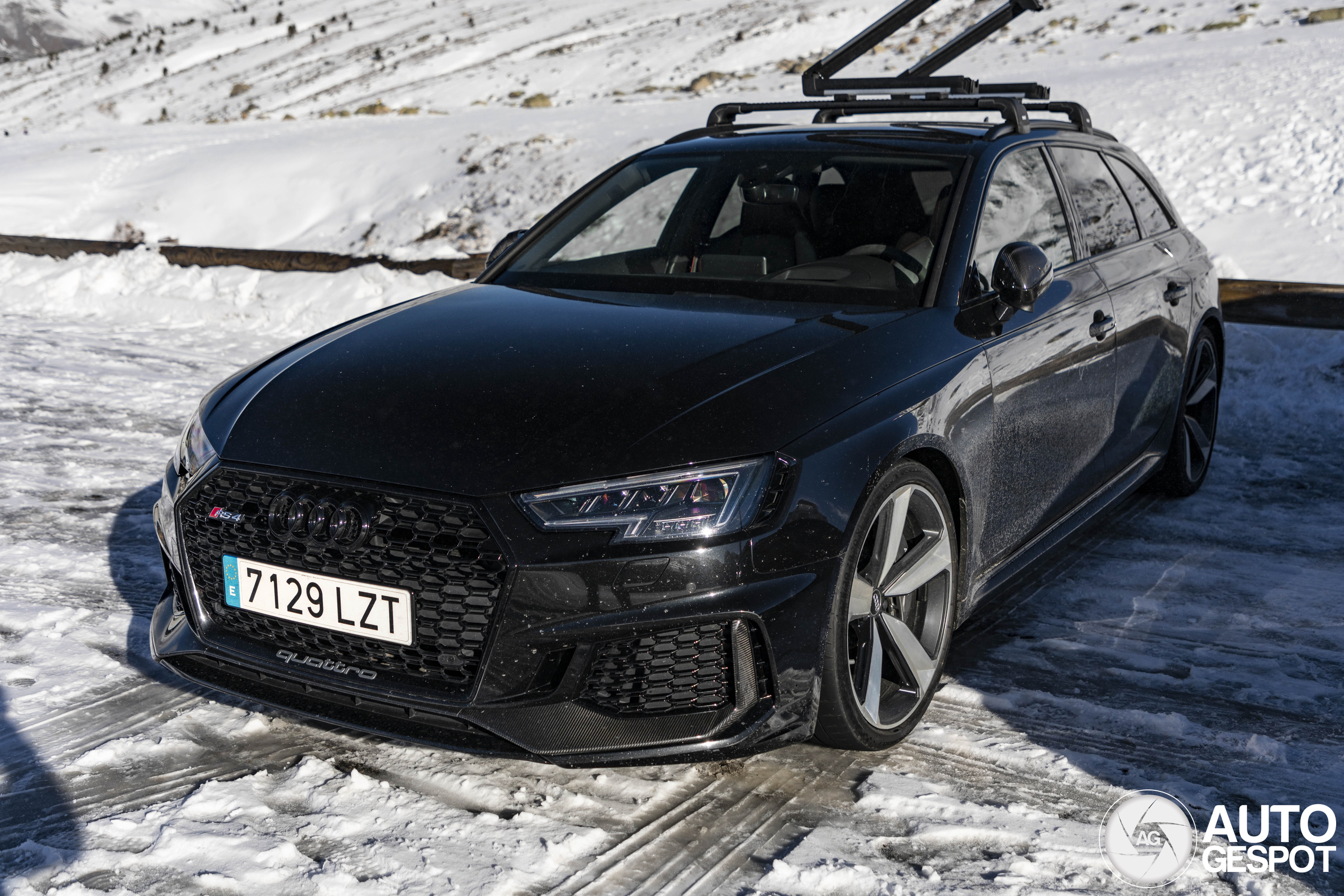 Audi RS4 Avant B9