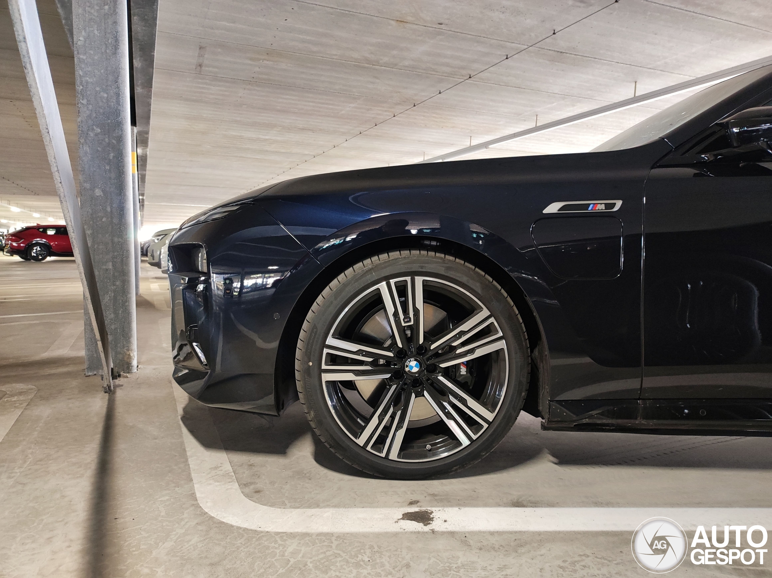 BMW M760e xDrive