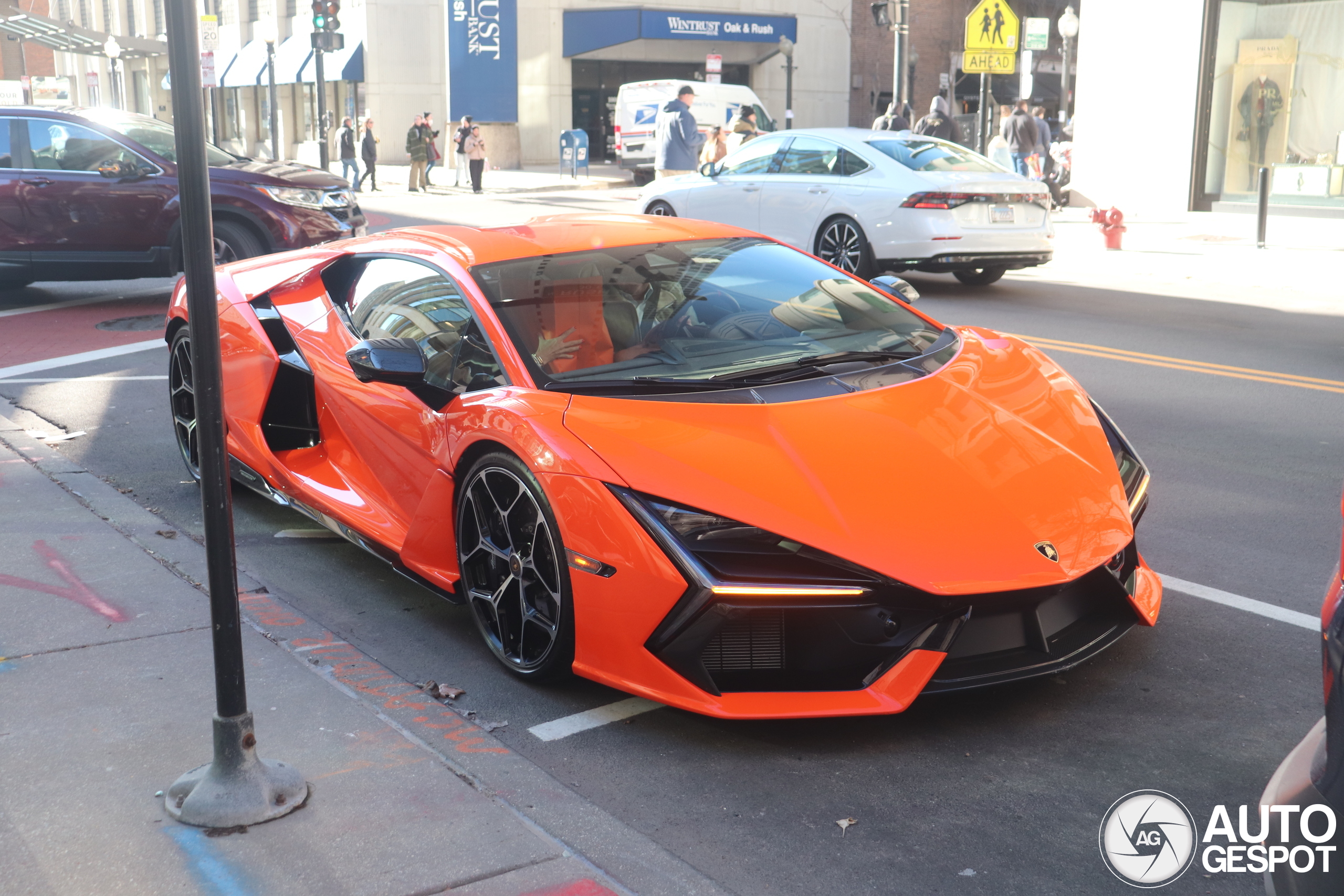 Lamborghini Revuelto