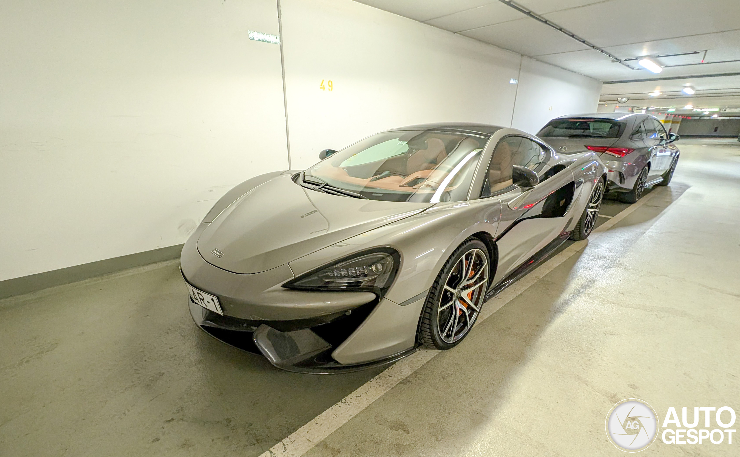 McLaren 570GT