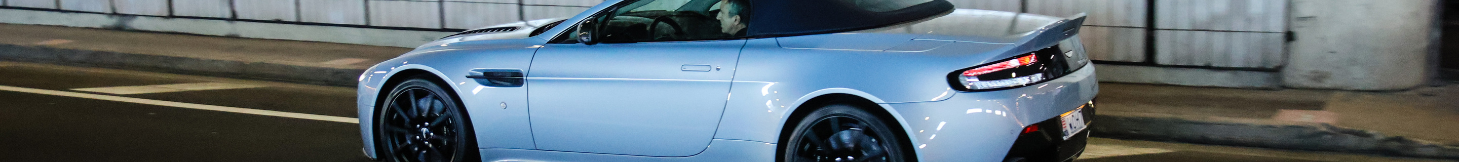 Aston Martin V12 Vantage S Roadster