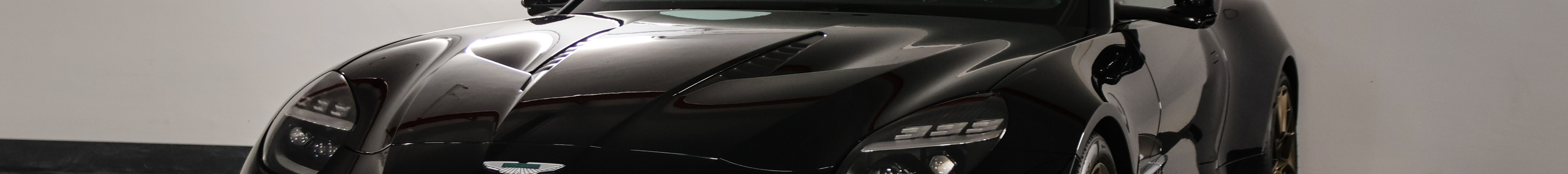 Aston Martin Vanquish 2025