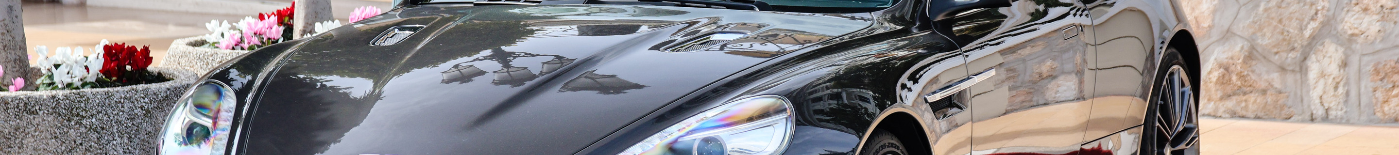 Aston Martin Virage Volante 2011