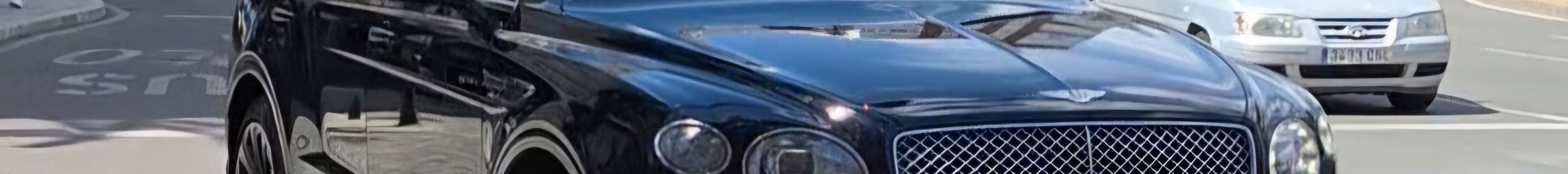 Bentley Bentayga Azure