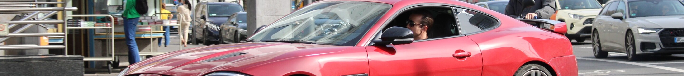 Jaguar XKR-S 2012