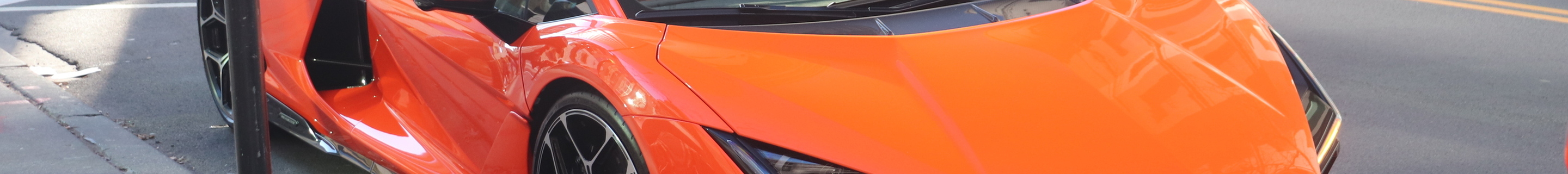 Lamborghini Revuelto