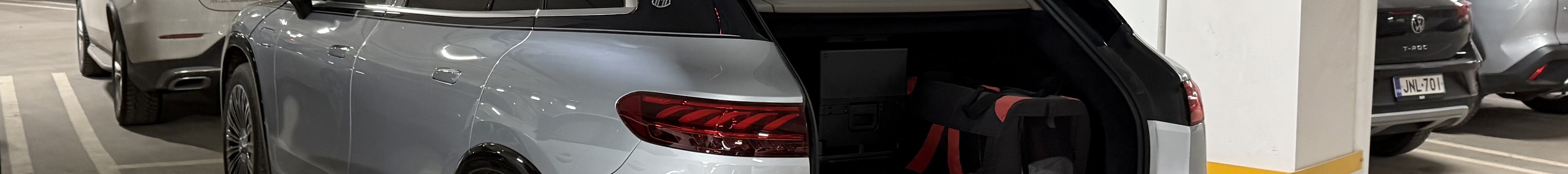 Mercedes-Maybach EQS 680 SUV