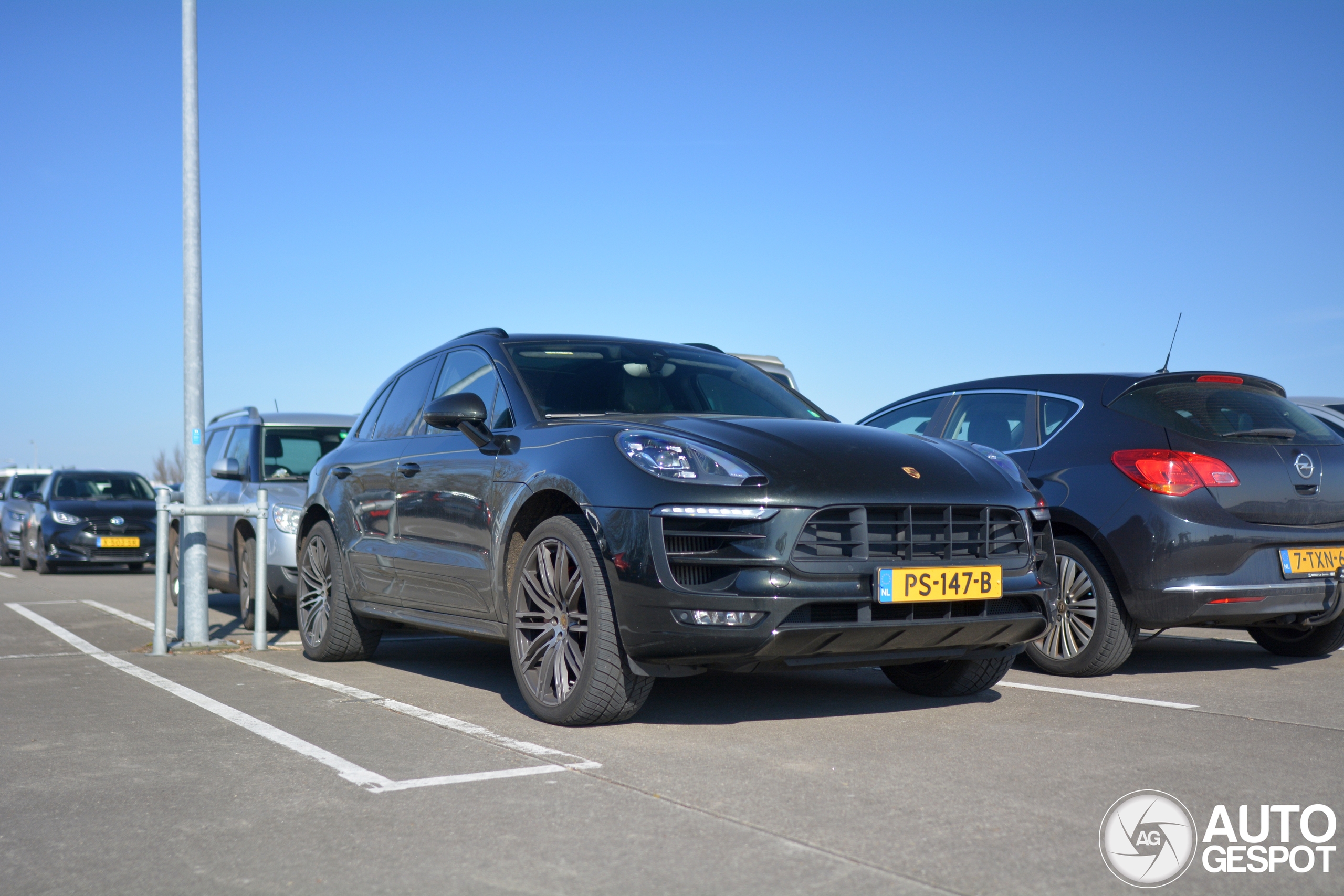 Porsche 95B Macan GTS