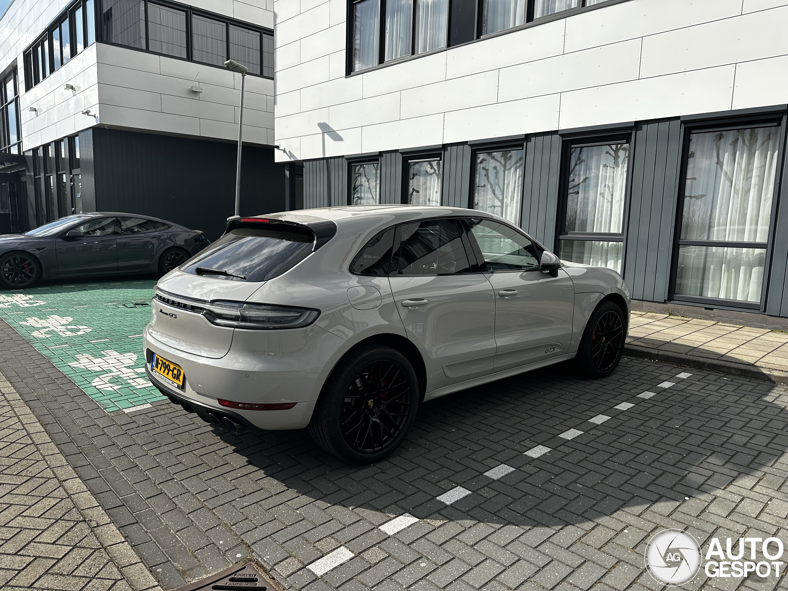 Porsche 95B Macan GTS MkIII