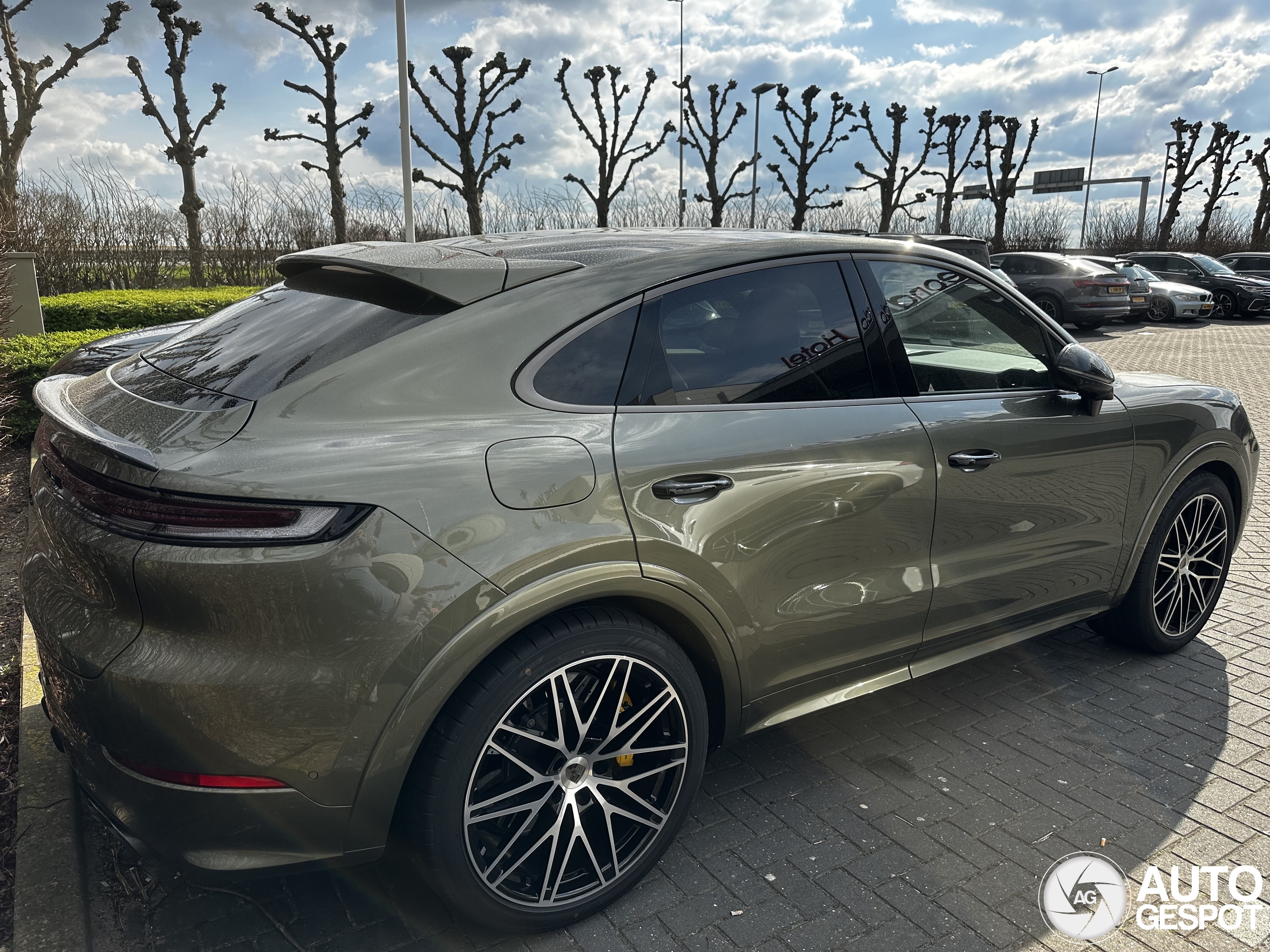 Porsche Cayenne Coupé Turbo E-Hybrid