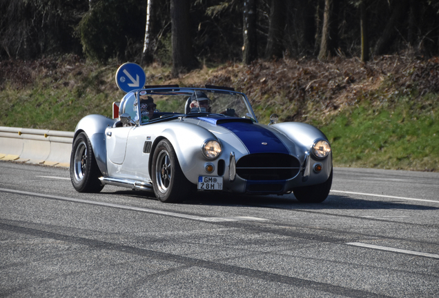 AC Cobra 427