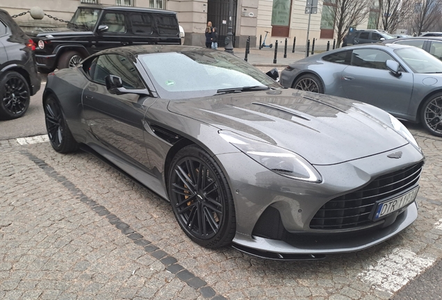 Aston Martin DB12