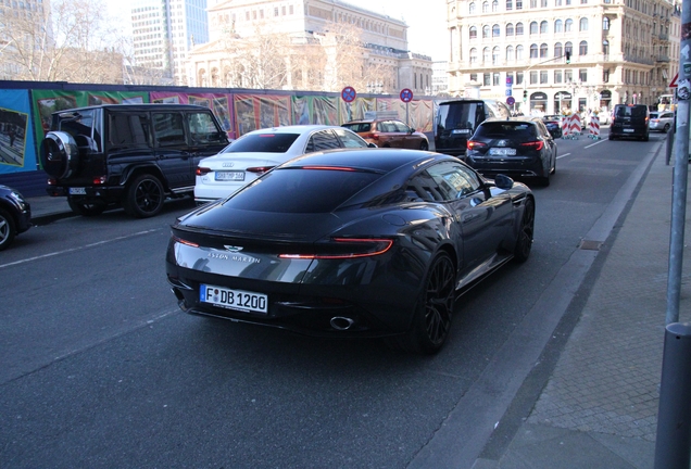Aston Martin DB12