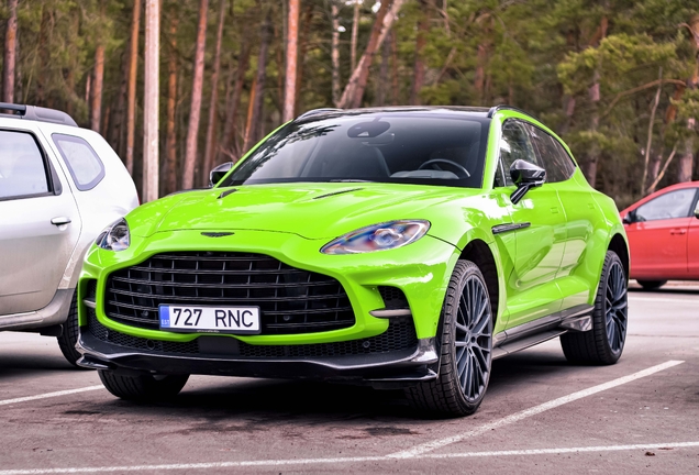 Aston Martin DBX707