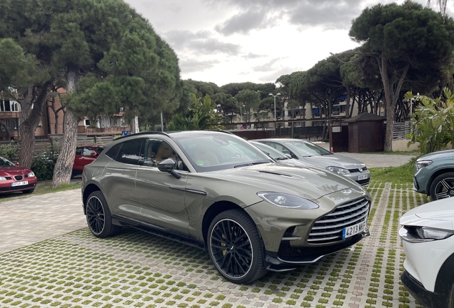 Aston Martin DBX707