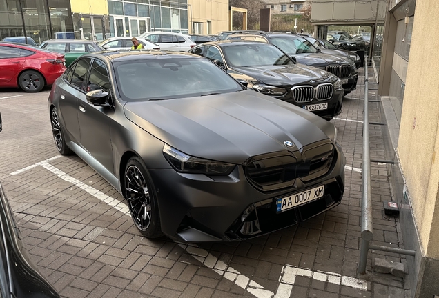 BMW M5 G90