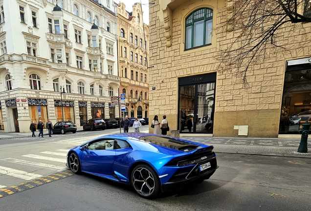 Lamborghini Huracán LP640-4 EVO