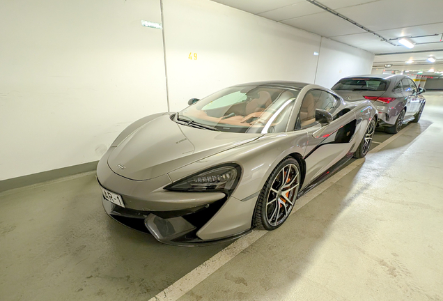McLaren 570GT