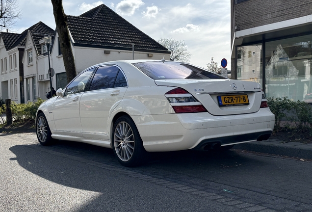 Mercedes-Benz S 63 AMG W221