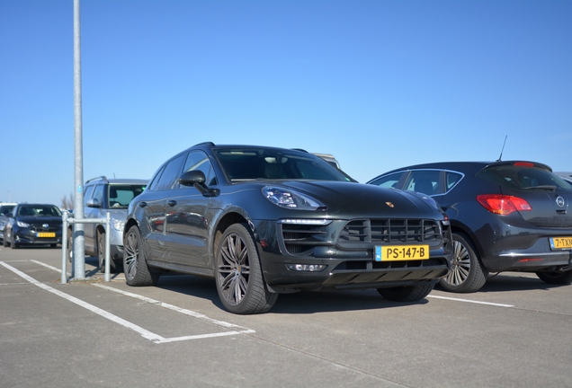 Porsche 95B Macan GTS
