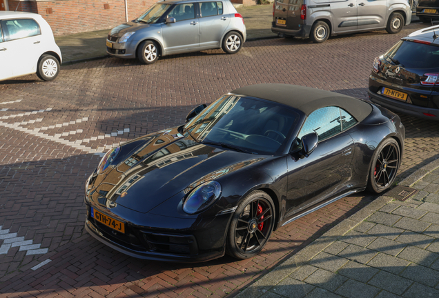 Porsche 992 Carrera 4 GTS Cabriolet