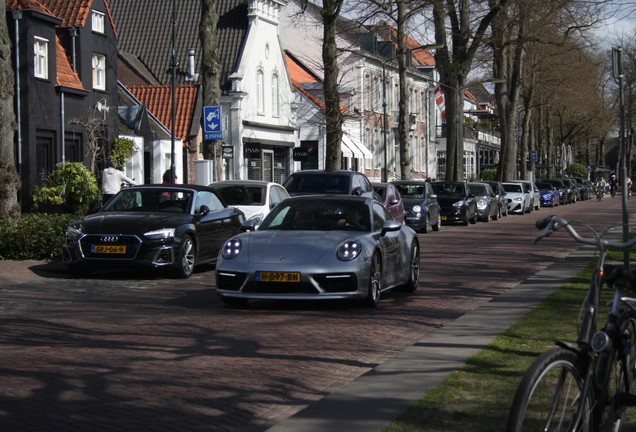 Porsche 992 Carrera 4S