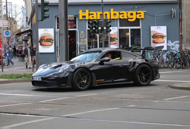 Porsche 992 GT3 RS Weissach Package