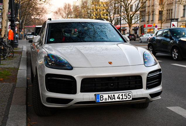 Porsche 9YA Cayenne GTS