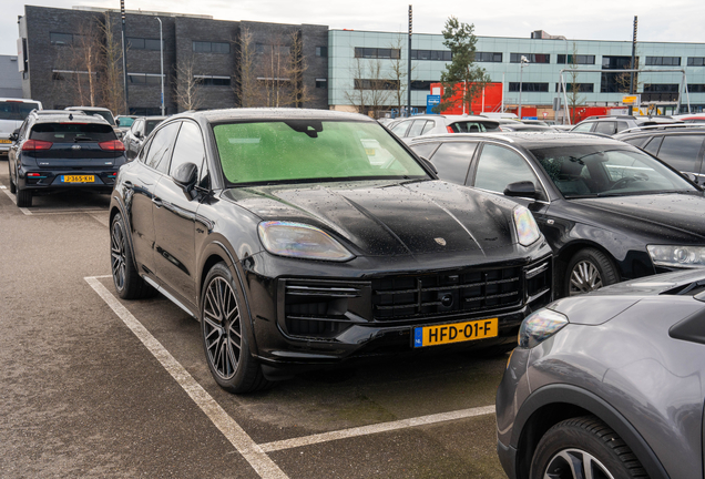 Porsche Cayenne Coupé Turbo E-Hybrid