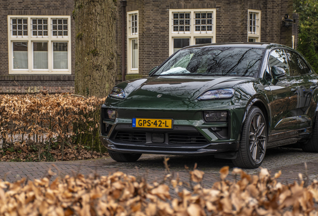 Porsche Macan EV Turbo