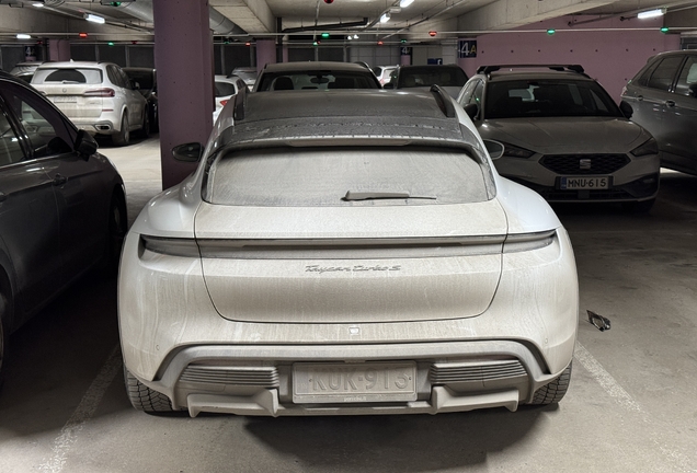 Porsche Taycan Turbo S Cross Turismo