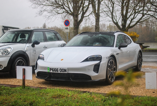 Porsche Taycan Turbo S Sport Turismo